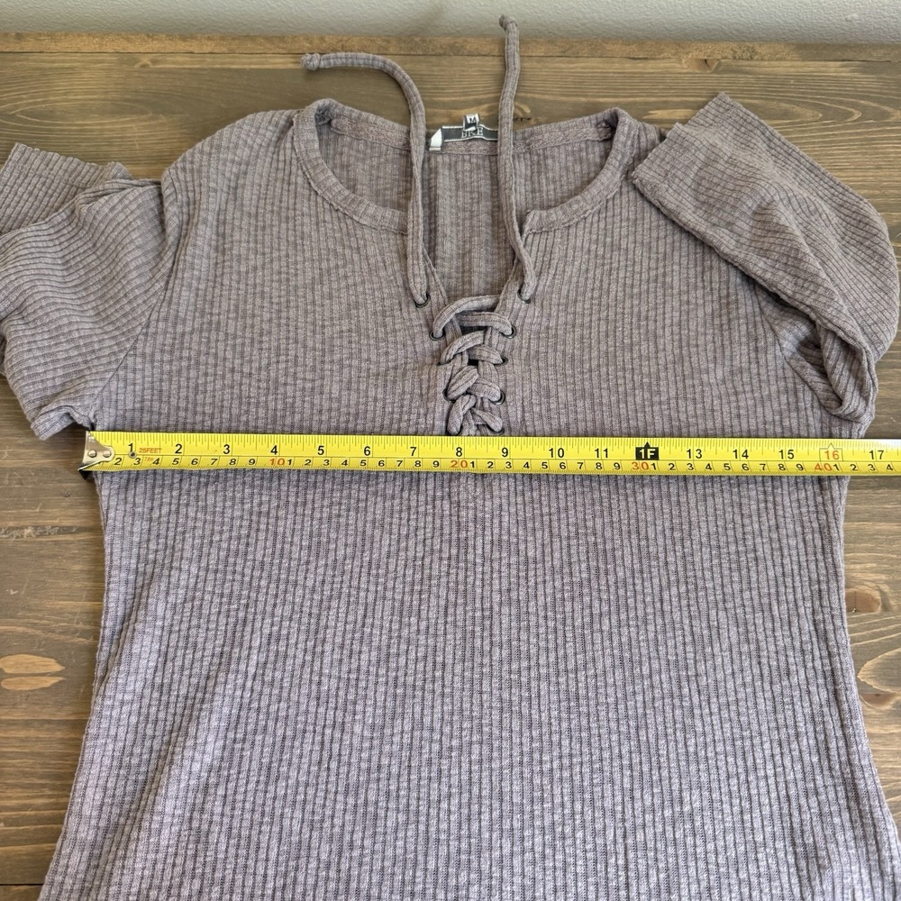 BKE Womens Medium Taupe Brown Ribbed Scoop Neck Short Sleeve Shirt - Picture 6 of 7